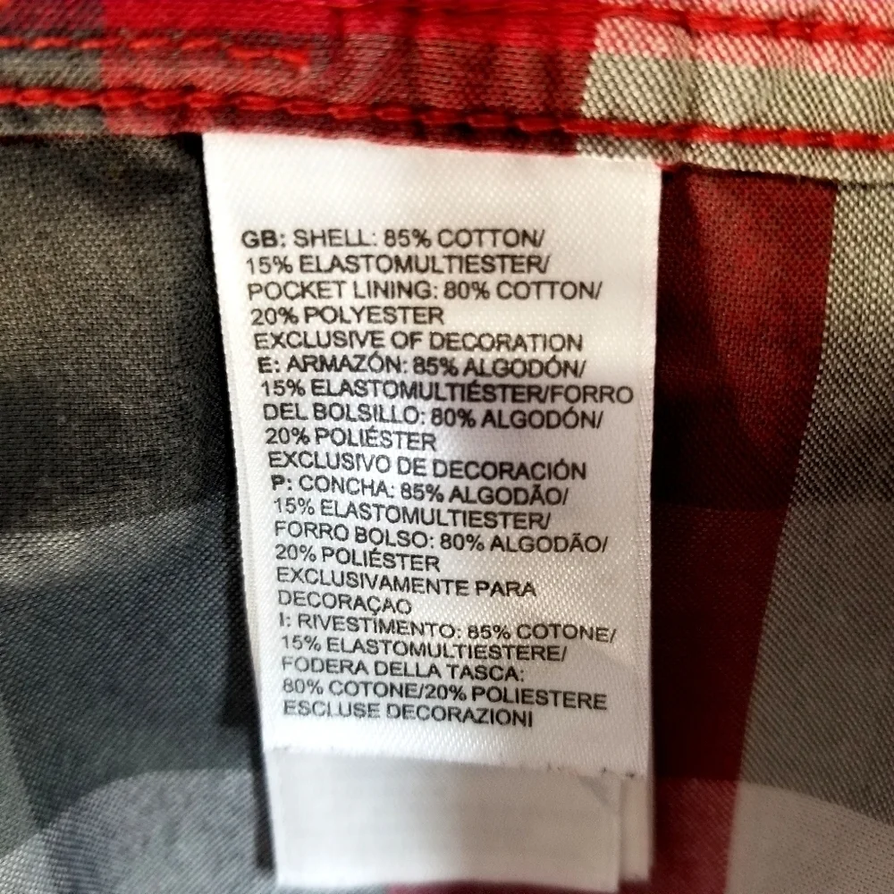 Northface Men's Red Gray White Road Trip Plaid Shortsleeve Buttondown Shirt, M